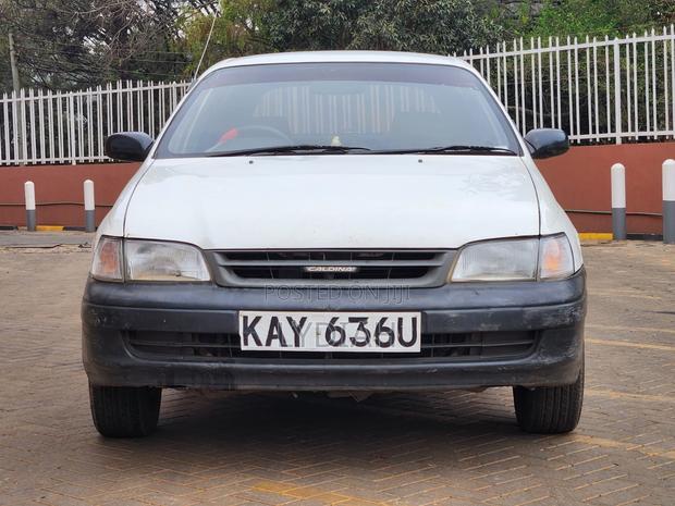 Toyota Caldina 2000 White