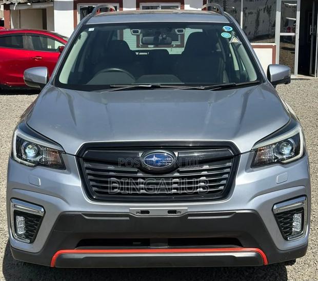 Subaru Forester 2018 Silver