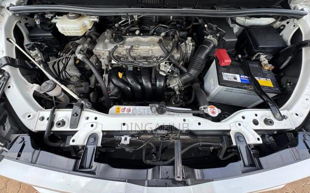 Toyota Voxy 2019 Pearl