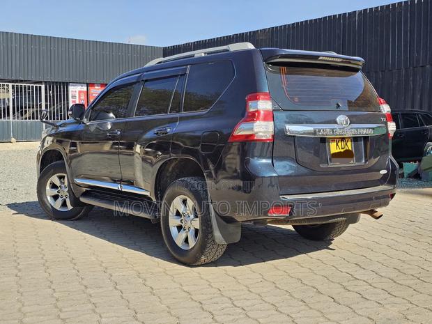 Toyota Land Cruiser Prado 2015 Blue