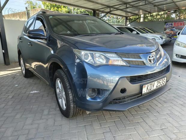Toyota RAV4 2012 Blue