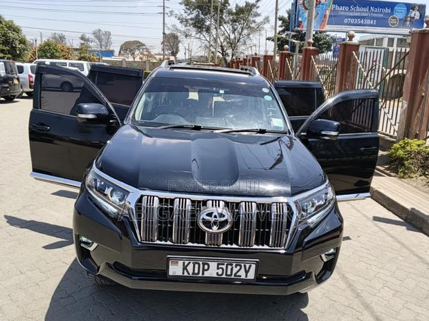Toyota Land Cruiser Prado 2017 Black
