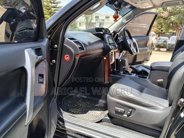 Toyota Land Cruiser Prado 2017 Black