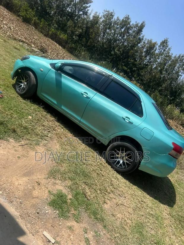 Toyota Belta 2008 Blue