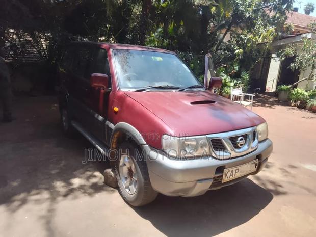 Nissan Terrano 1999 Red