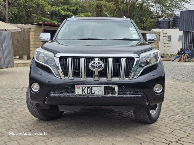 Toyota Land Cruiser Prado 2017 Black