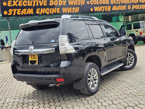 Toyota Land Cruiser Prado 2017 Black