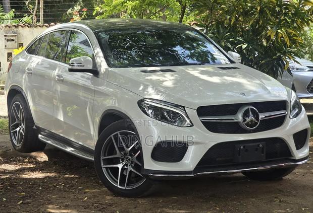 Mercedes-Benz GLE-Class 2019 White