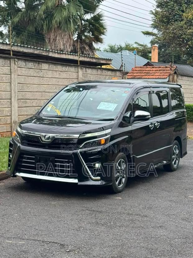 New Toyota Voxy 2019 Black