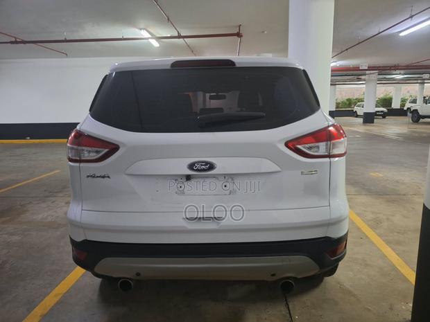 Ford Kuga 1.6 EcoBoost 150hp 2WD Titanium 2014 White