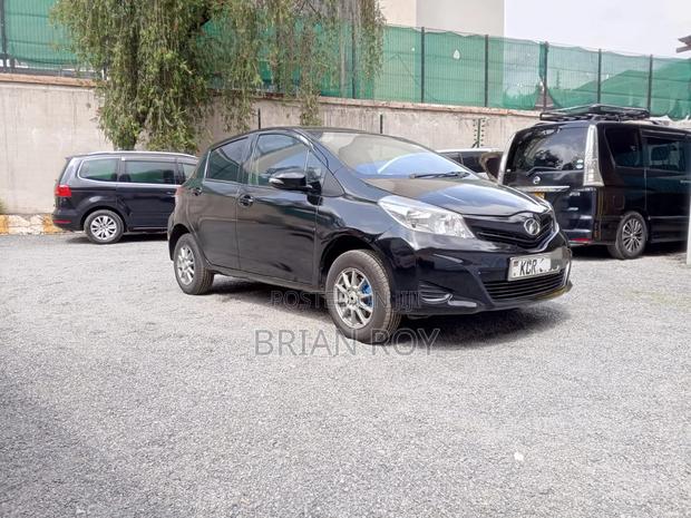 Toyota Vitz 2012 Black