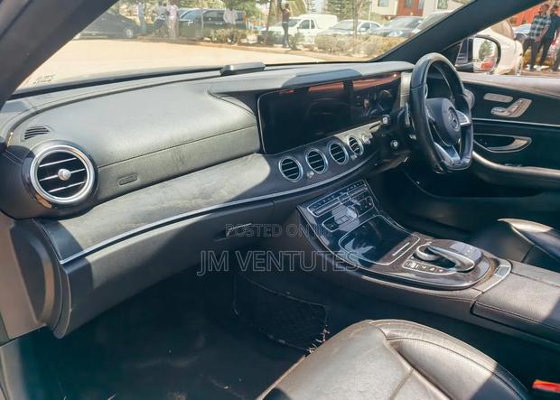 Mercedes-Benz E250 2016 Black