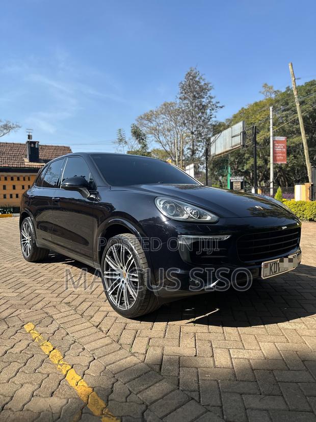 Porsche Cayenne Base AWD 2018 Black