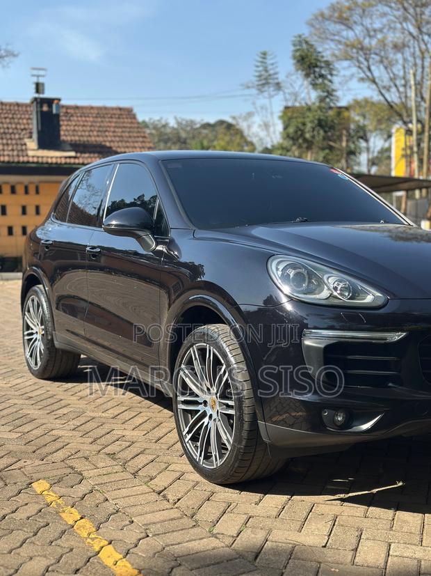 Porsche Cayenne Base AWD 2018 Black