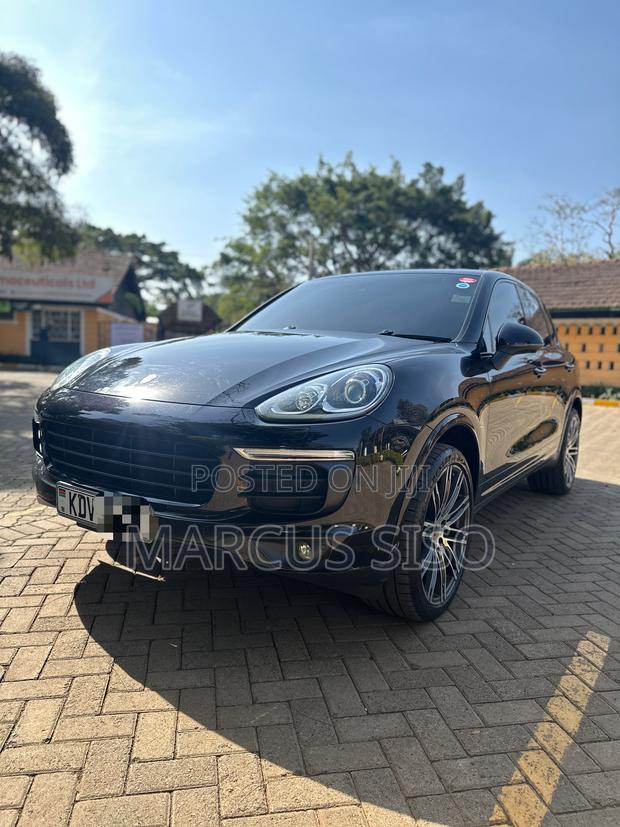 Porsche Cayenne Base AWD 2018 Black