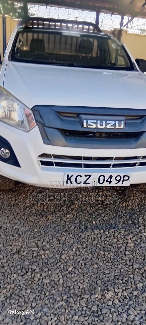 Isuzu D-MAX 2020 White