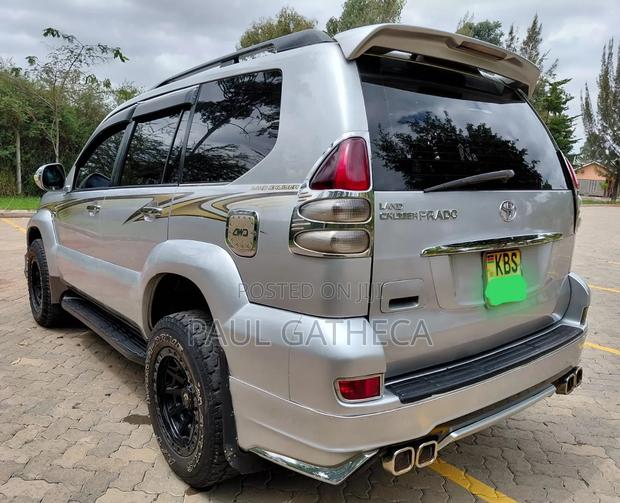 Toyota Land Cruiser Prado 2005 Silver