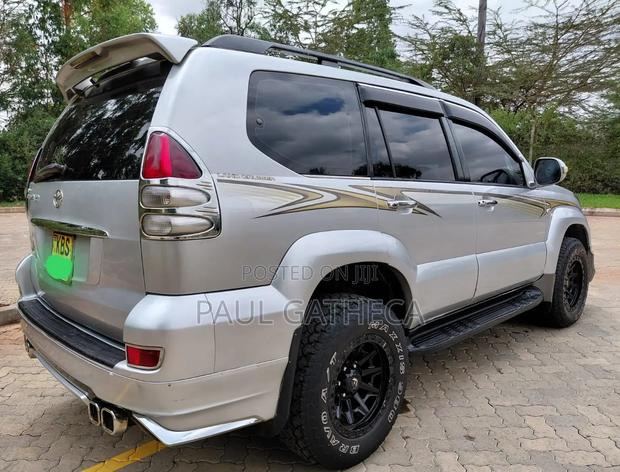 Toyota Land Cruiser Prado 2005 Silver