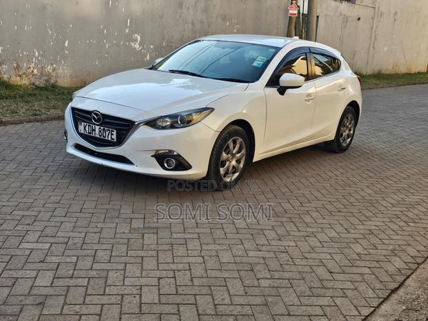Mazda Axela SV Premium 2014 White