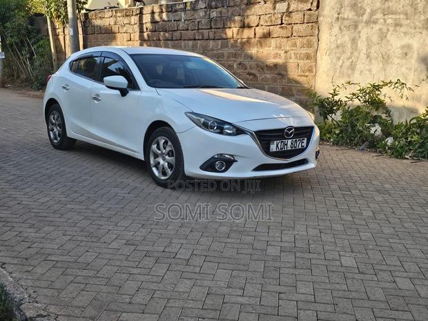 Mazda Axela SV Premium 2014 White