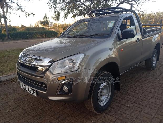 Isuzu D-MAX 2022 Gray