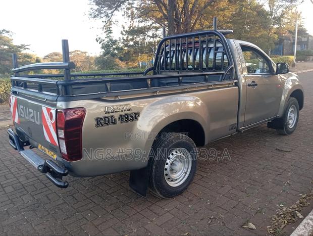 Isuzu D-MAX 2022 Gray