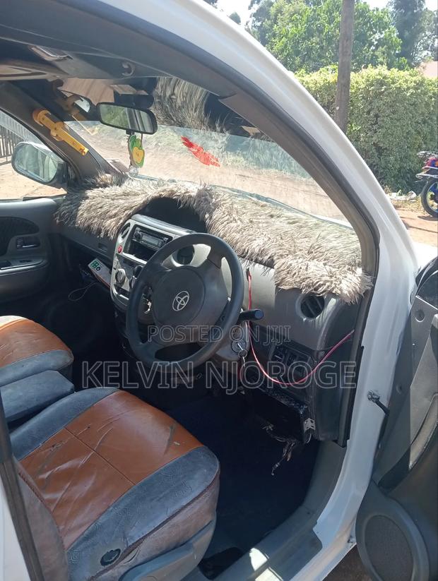 Toyota Sienta 2009 Pearl