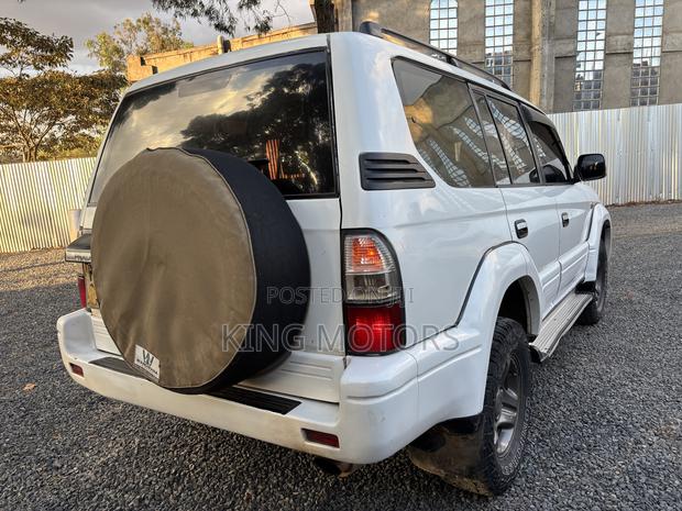 Toyota Land Cruiser Prado 3.0 TD 2000 White