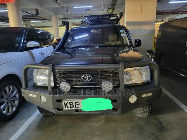 Toyota Land Cruiser Prado 2001 Black