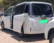 Toyota Voxy 2016 White for sale