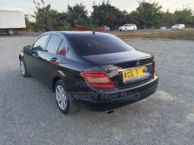 Mercedes-Benz C200 2010 Black