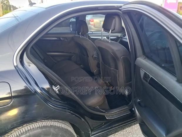 Mercedes-Benz C200 2010 Black