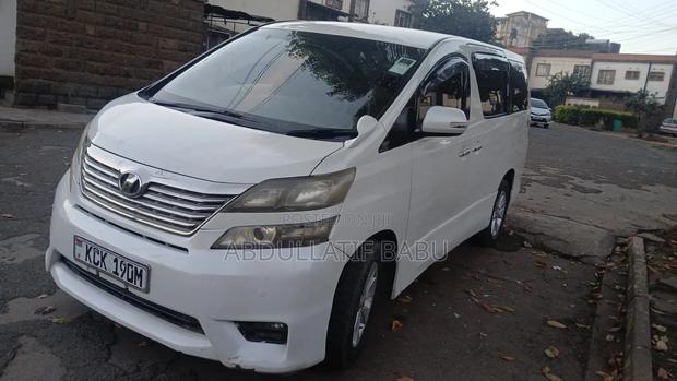 Toyota Alphard 2009 White