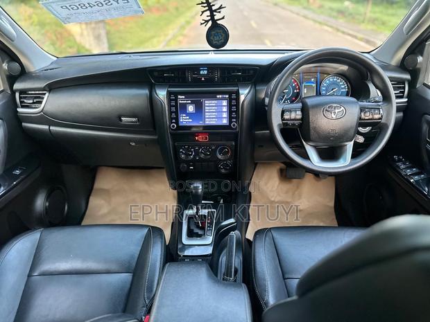 Toyota Fortuner 2023 Gray