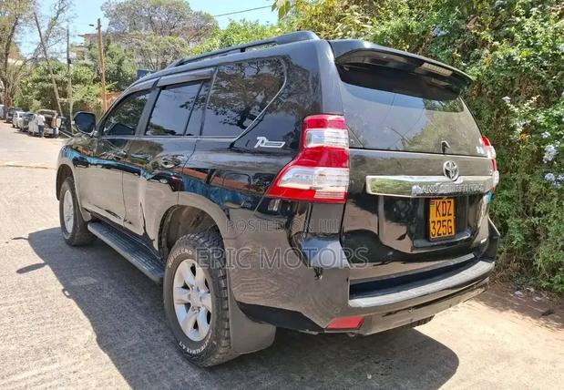 Toyota Land Cruiser Prado 2012 Black