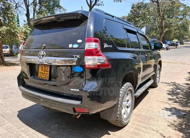 Toyota Land Cruiser Prado 2012 Black