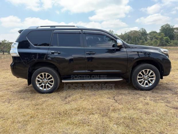 Toyota Land Cruiser Prado 2.7 2017 Black