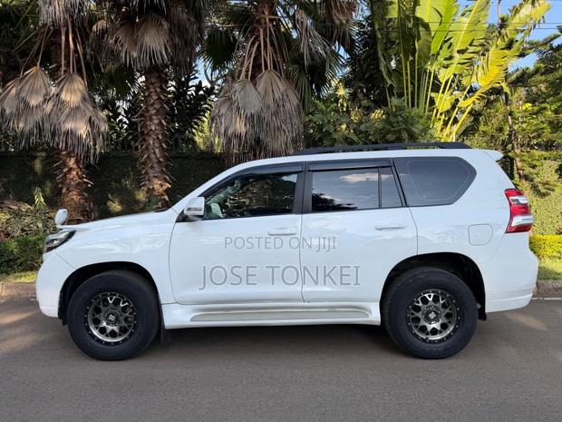 Toyota Land Cruiser Prado 2.7 i 2011 White