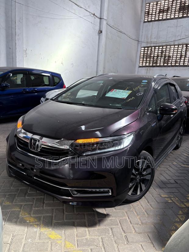 Honda Fit Shuttle 1.5 Hybrid 2WD 2019 Purple