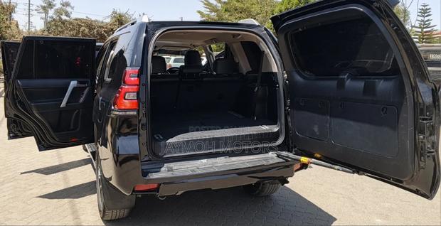 Toyota Land Cruiser Prado 2018 Black