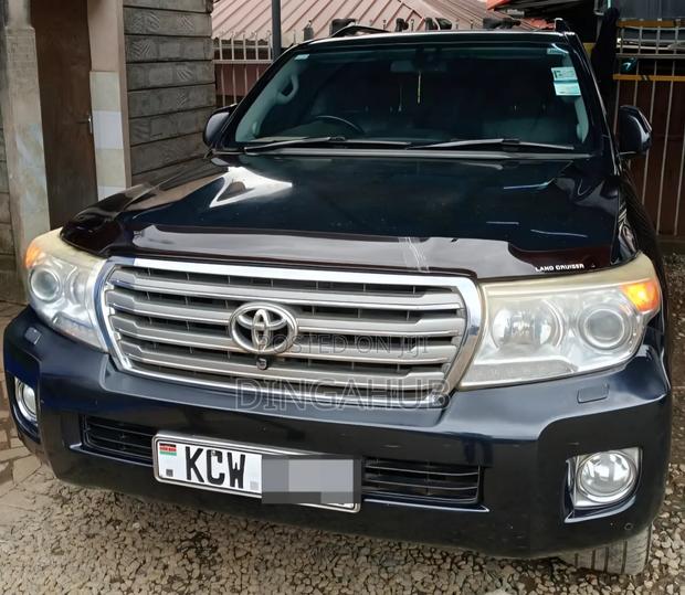 Toyota Land Cruiser 2012 Black
