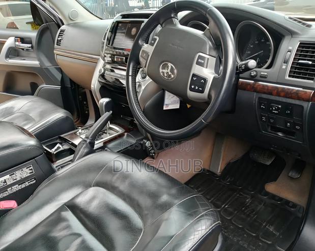 Toyota Land Cruiser 2012 Black