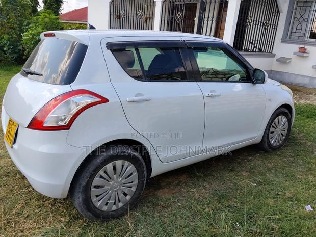 Suzuki Swift 2013 White