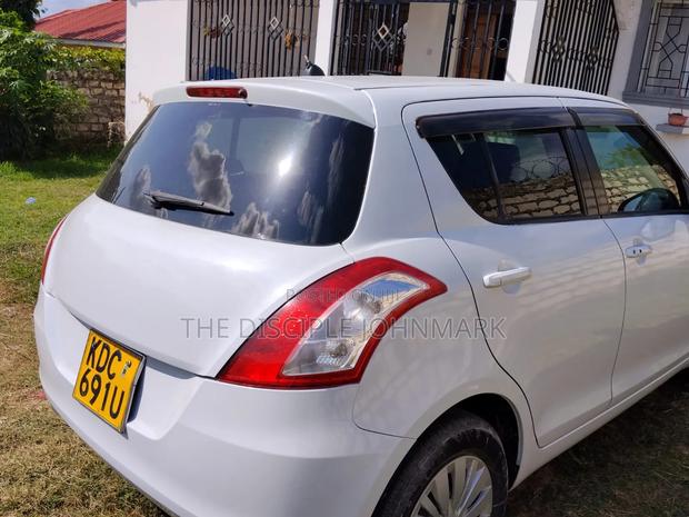 Suzuki Swift 2013 White