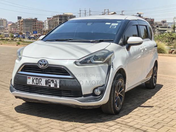 Toyota Sienta 2016 White