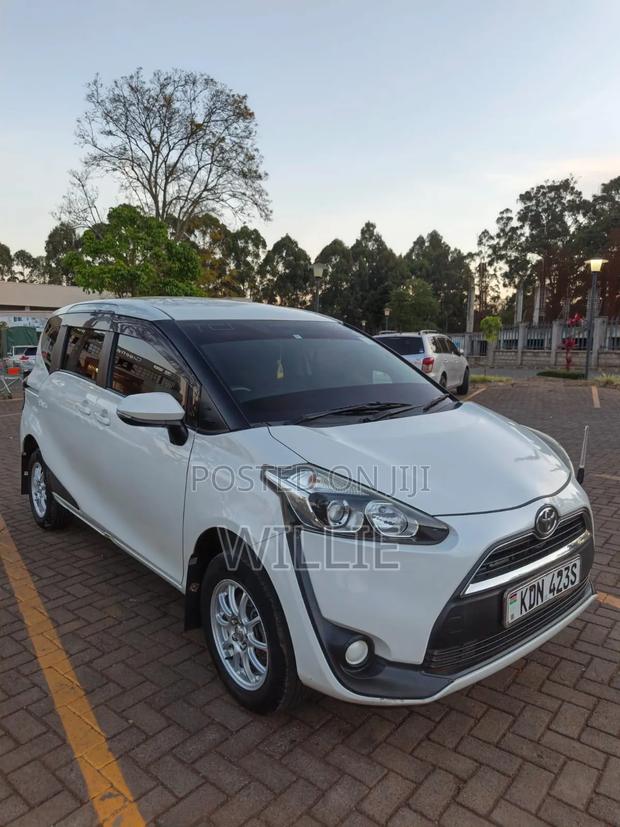 Toyota Sienta 2016 White