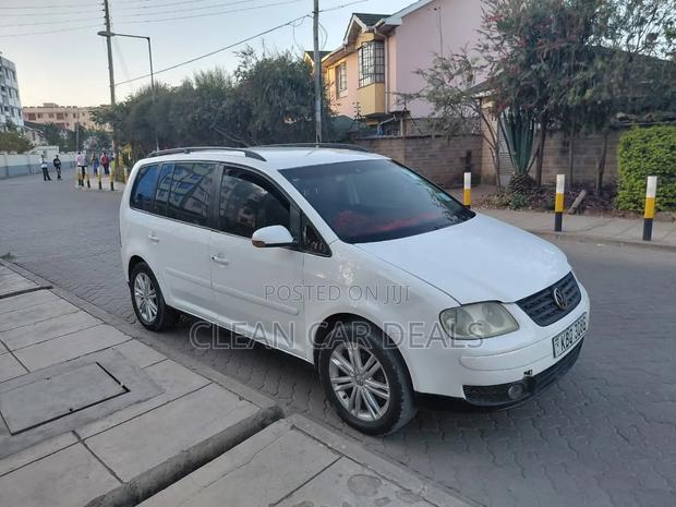 Volkswagen Touran 2003 White