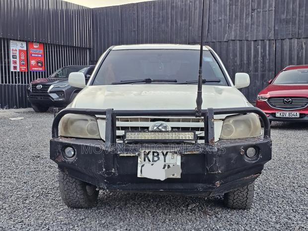 Toyota Kluger 2007 White