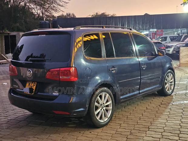 Volkswagen Touran 1.4 TSI 2011 Blue