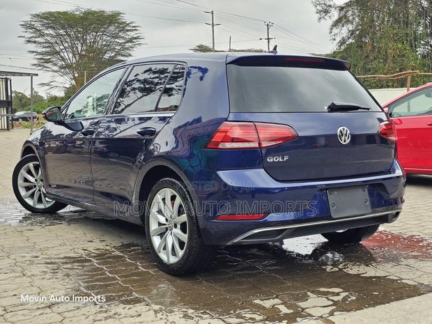 Volkswagen Golf 2019 Blue